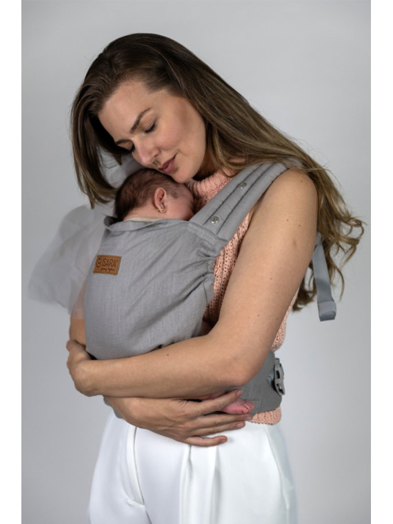 ISARA Elite is a timeless piece for parents who want effortless elegance and technical performance—without compromise.