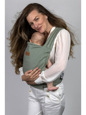 ISARA Elite is a timeless piece for parents who want effortless elegance and technical performance—without compromise.