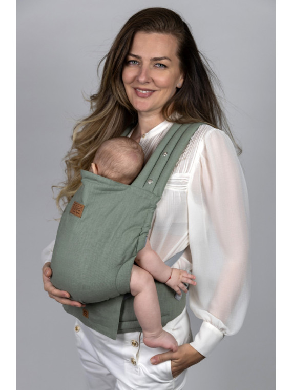 ISARA Elite is a timeless piece for parents who want effortless elegance and technical performance—without compromise.