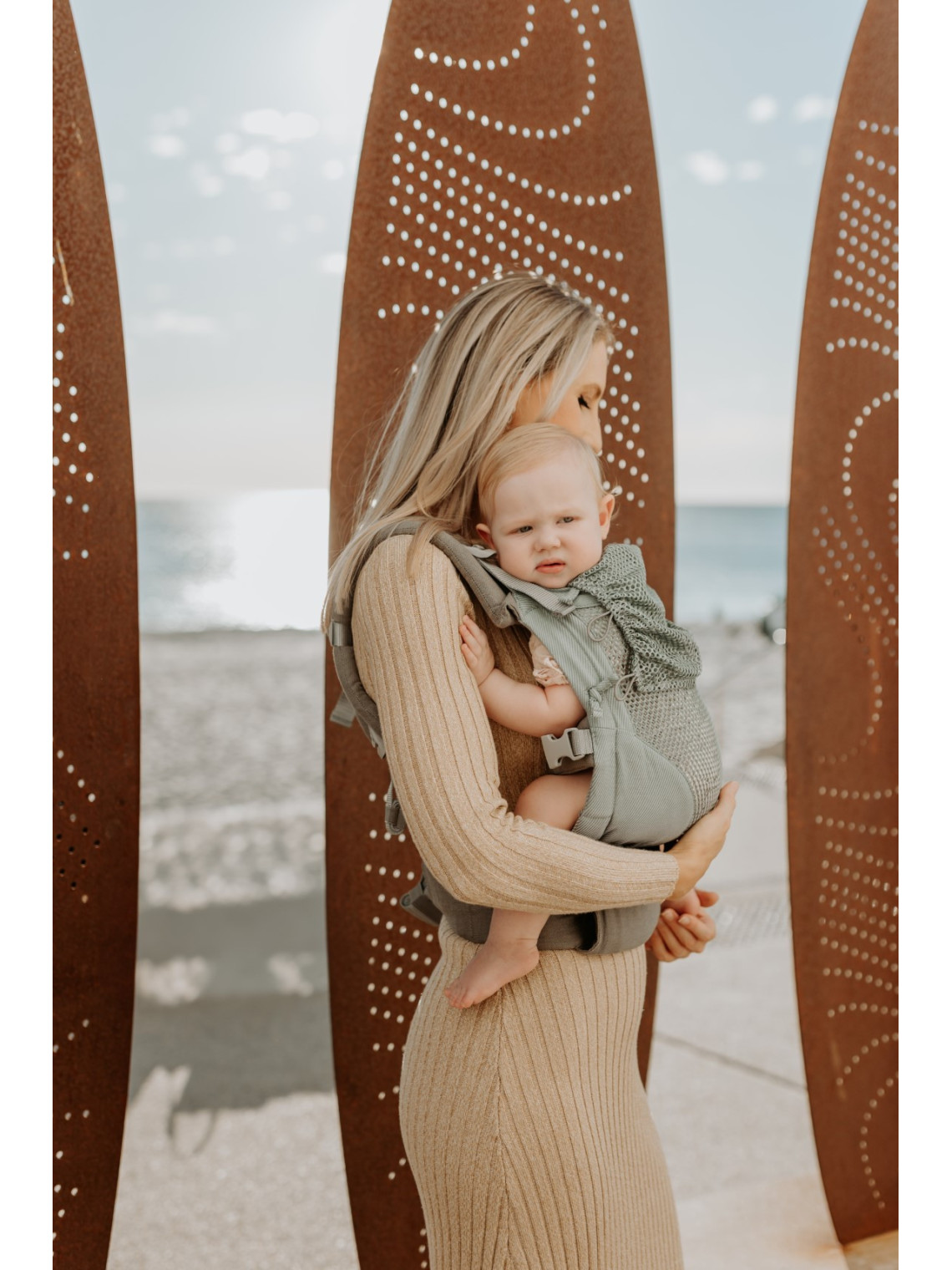 Quokkababy E-Carrier ergonomic baby carrier – maximum adaptability from day one