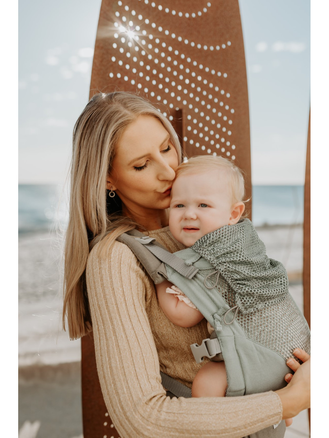 Quokkababy E-Carrier ergonomic baby carrier – maximum adaptability from day one