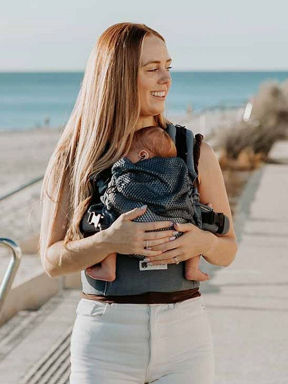 Quokkababy E-Carrier ergonomic baby carrier – maximum adaptability from day one