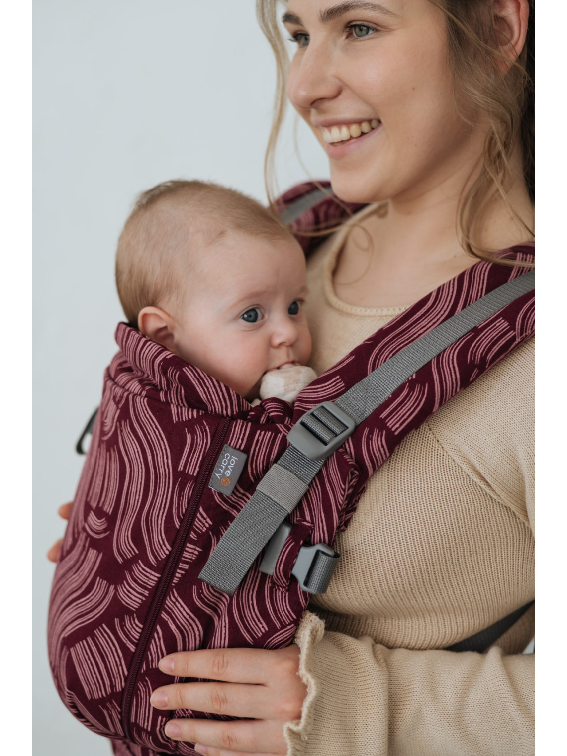 Love & Carry ONE – comfortable baby carrier from newborn