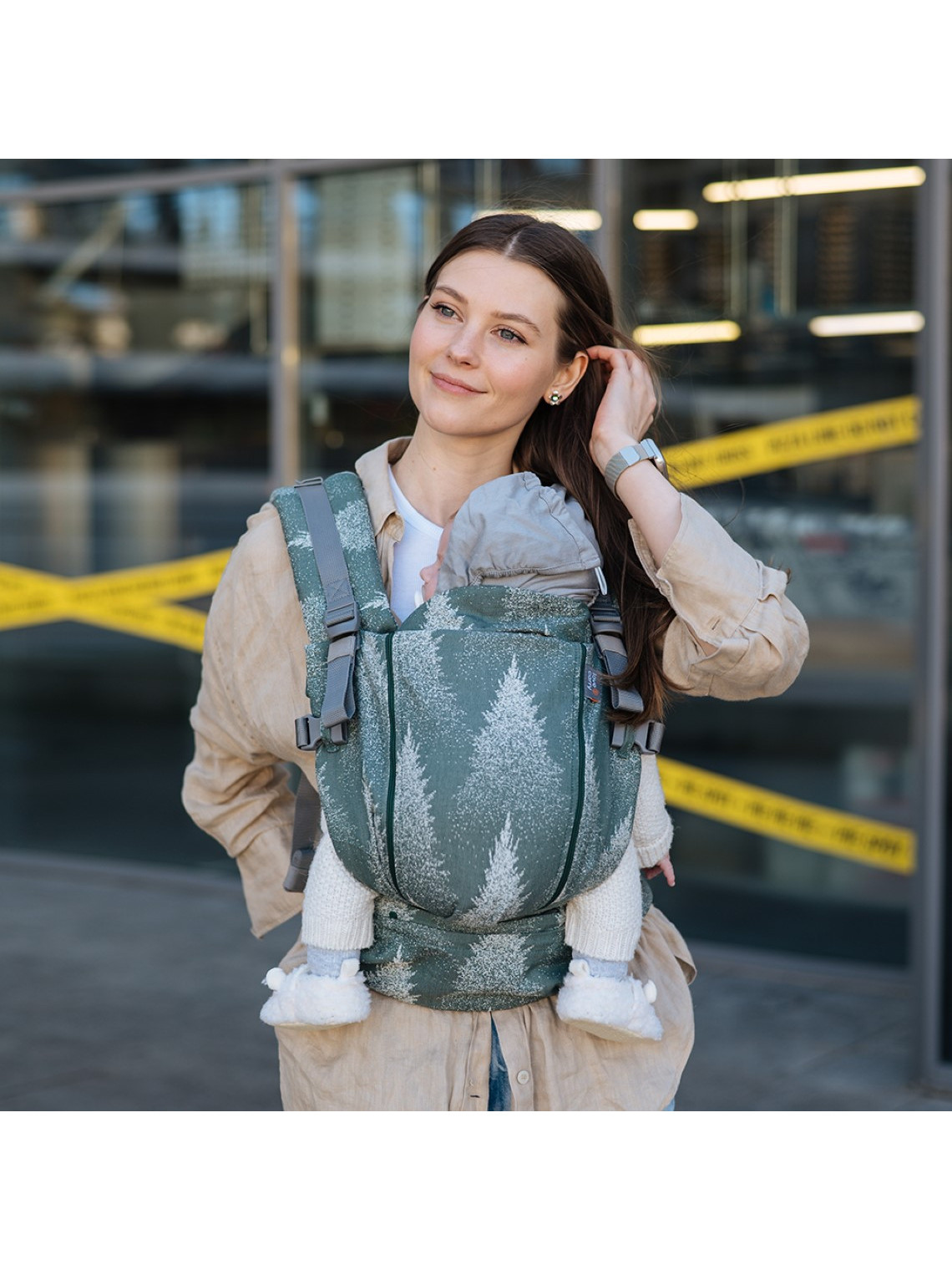 Love & Carry ONE – comfortable baby carrier from newborn