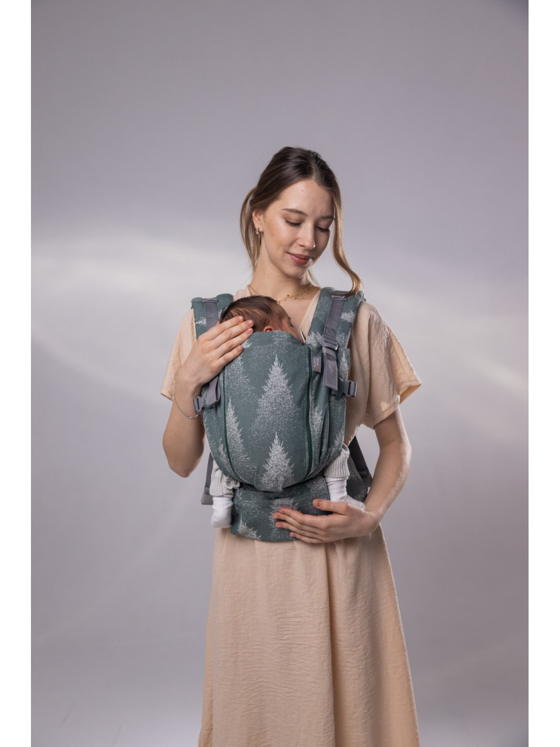 Love & Carry ONE – comfortable baby carrier from newborn