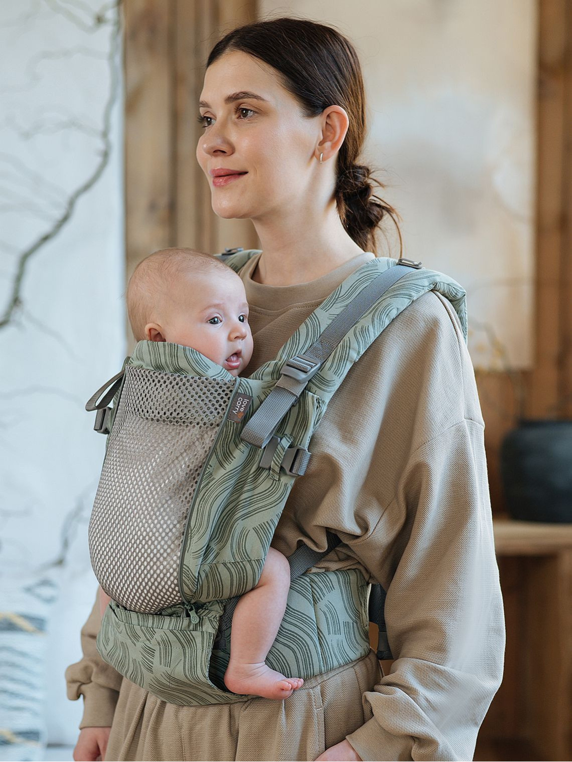 Love & Carry ONE – comfortable baby carrier from newborn