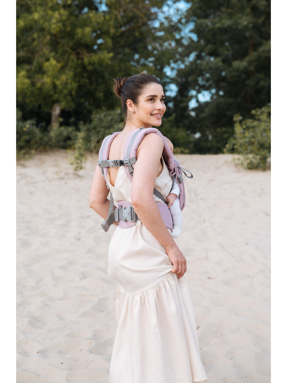 Love & Carry ONE – comfortable baby carrier from newborn