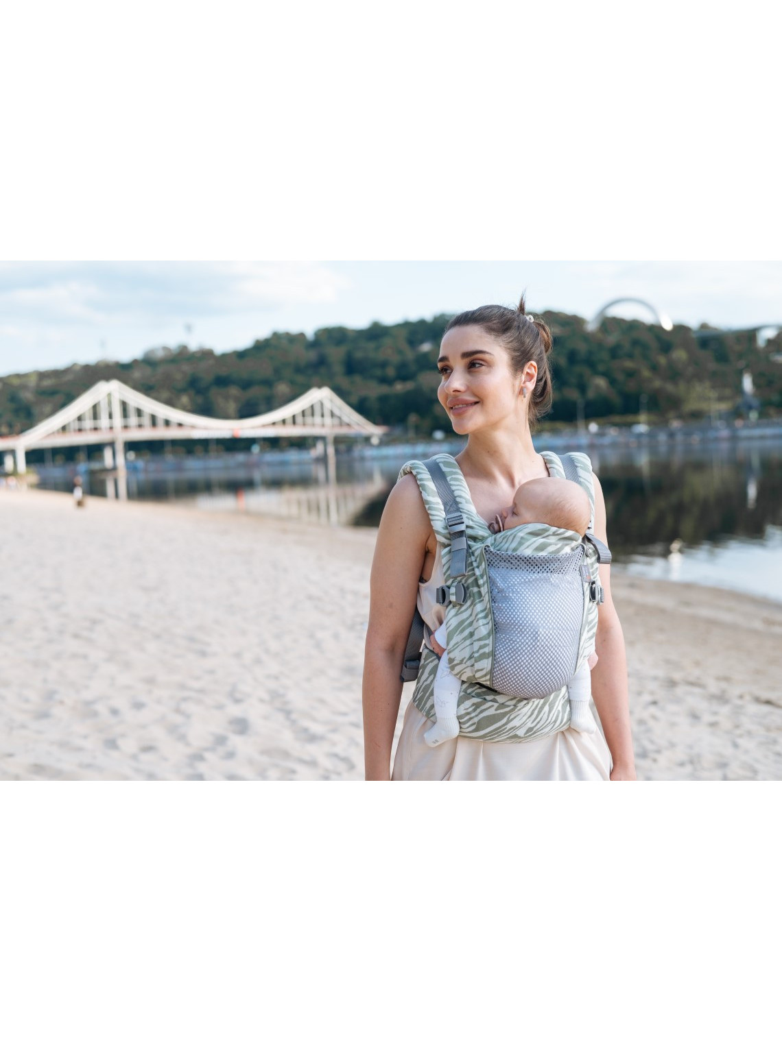 Love & Carry ONE – comfortable baby carrier from newborn