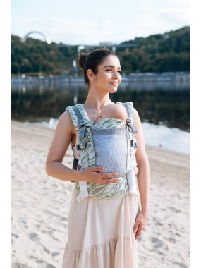 Love & Carry ONE – comfortable baby carrier from newborn