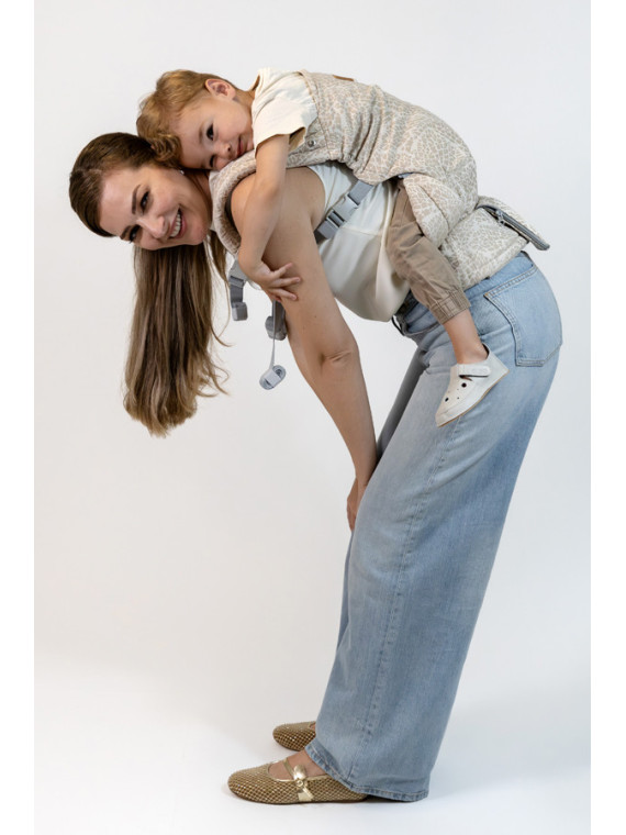 ISARA THE ONE Baby Carrier – From Newborn to Preschooler | Ergonomic and Fully Adjustable