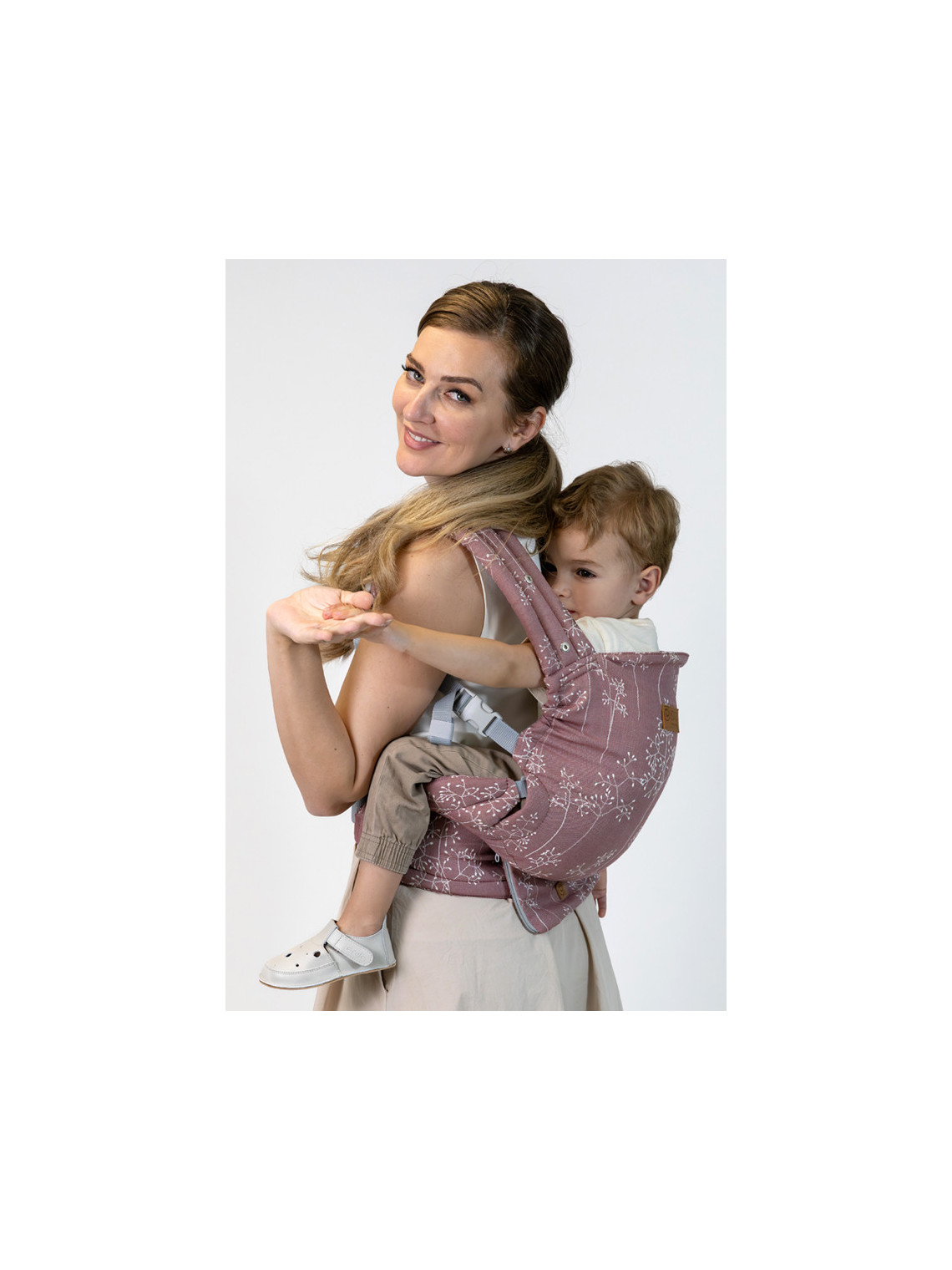 ISARA THE ONE Baby Carrier – From Newborn to Preschooler | Ergonomic and Fully Adjustable