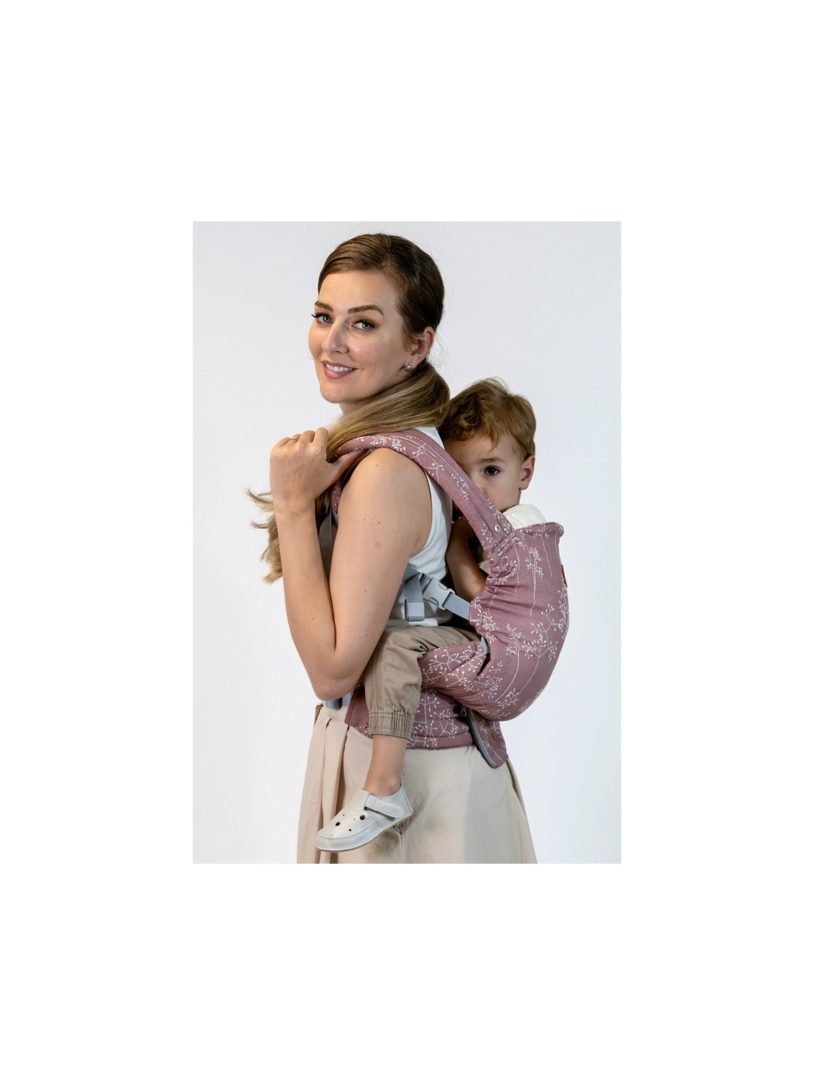 ISARA THE ONE Baby Carrier – From Newborn to Preschooler | Ergonomic and Fully Adjustable