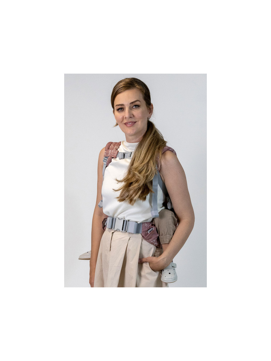 ISARA THE ONE Baby Carrier – From Newborn to Preschooler | Ergonomic and Fully Adjustable