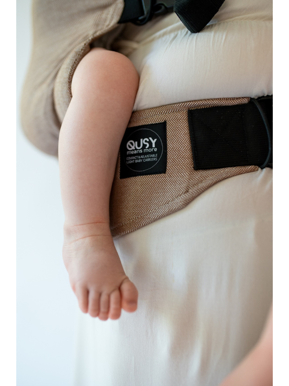 QUSY MINI 2.0 – ultra-light adjustable baby carrier