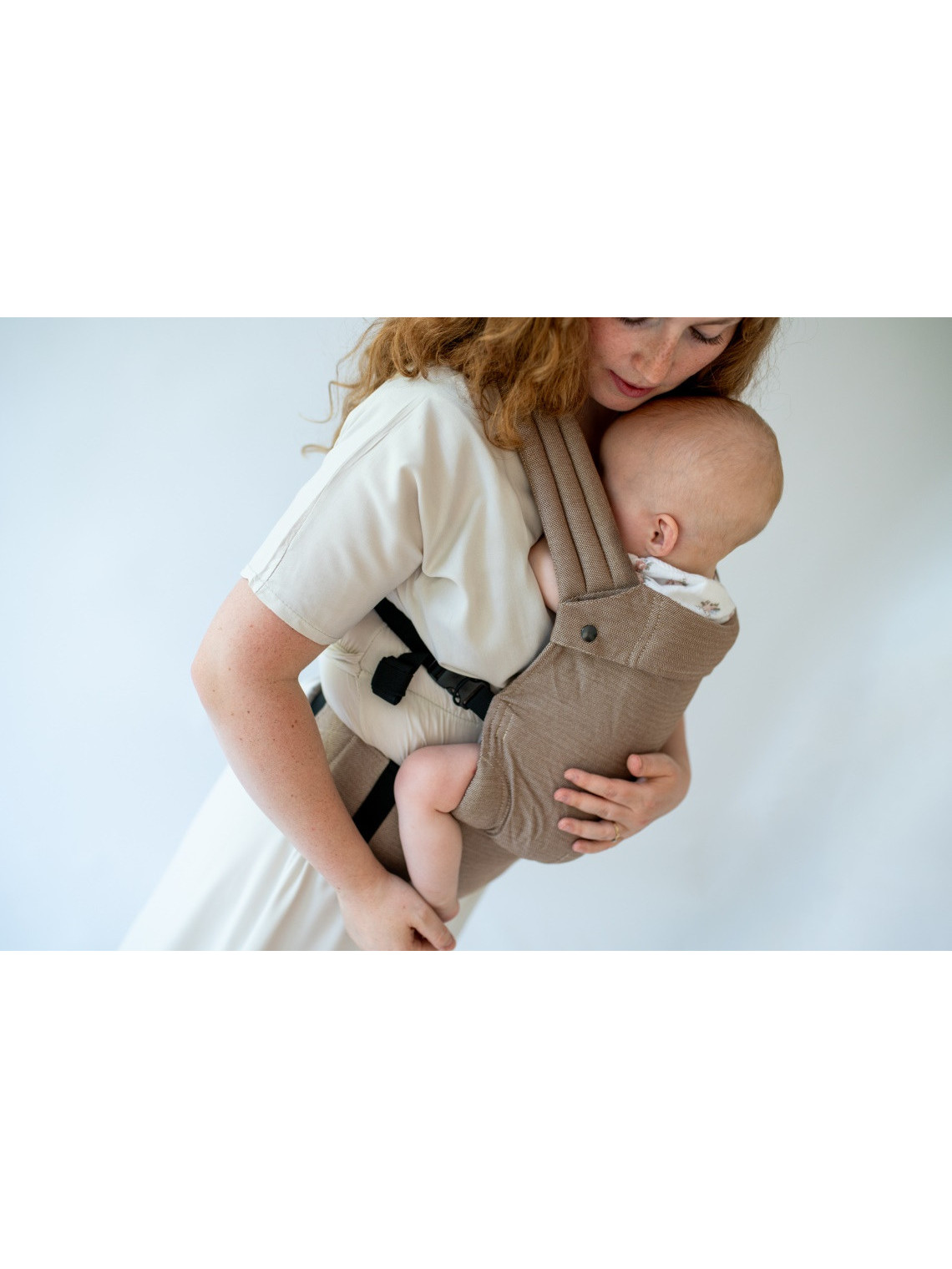 QUSY MINI 2.0 – ultra-light adjustable baby carrier