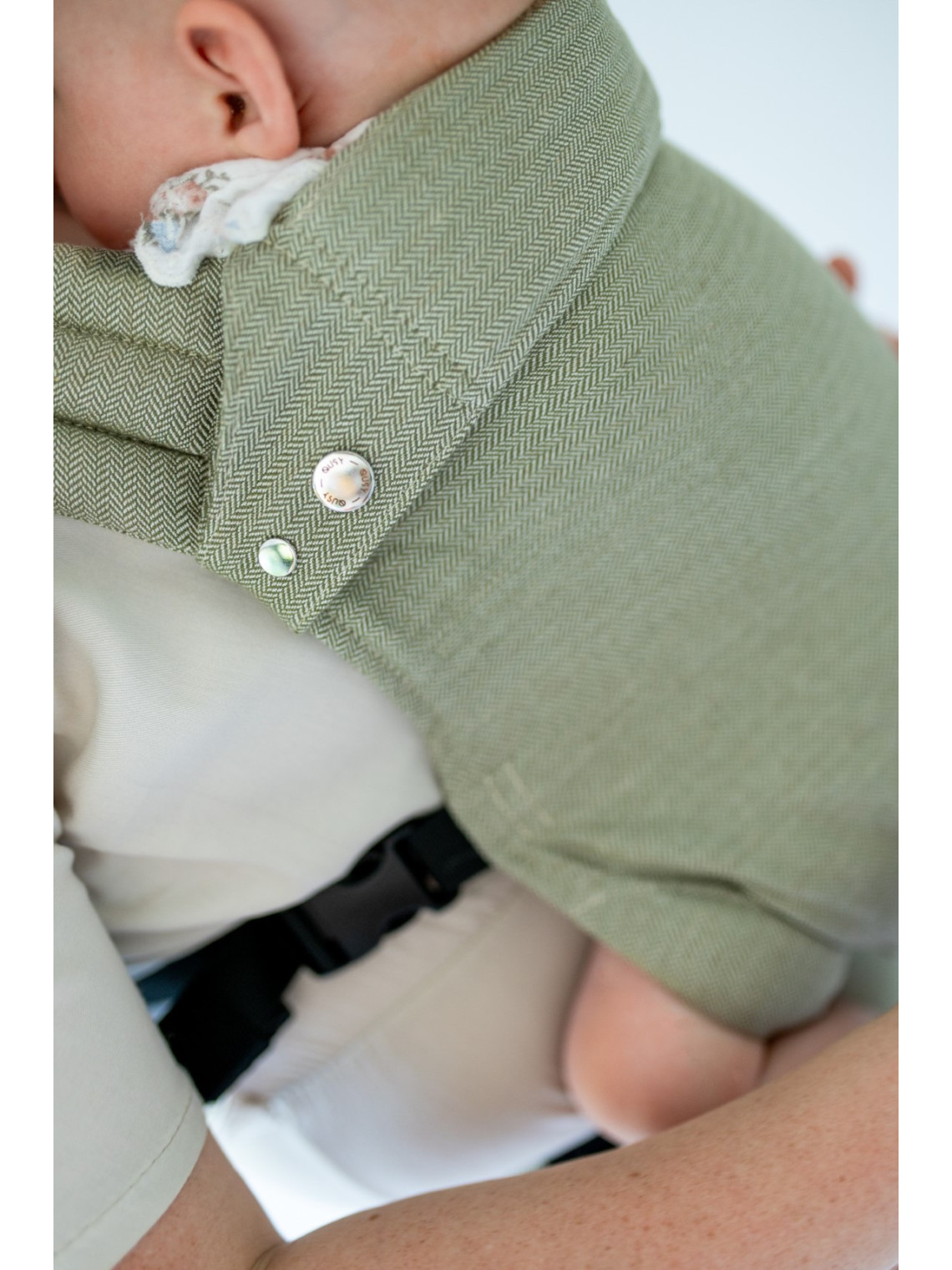 QUSY Standard 2.0 – innovative adjustable baby carrier