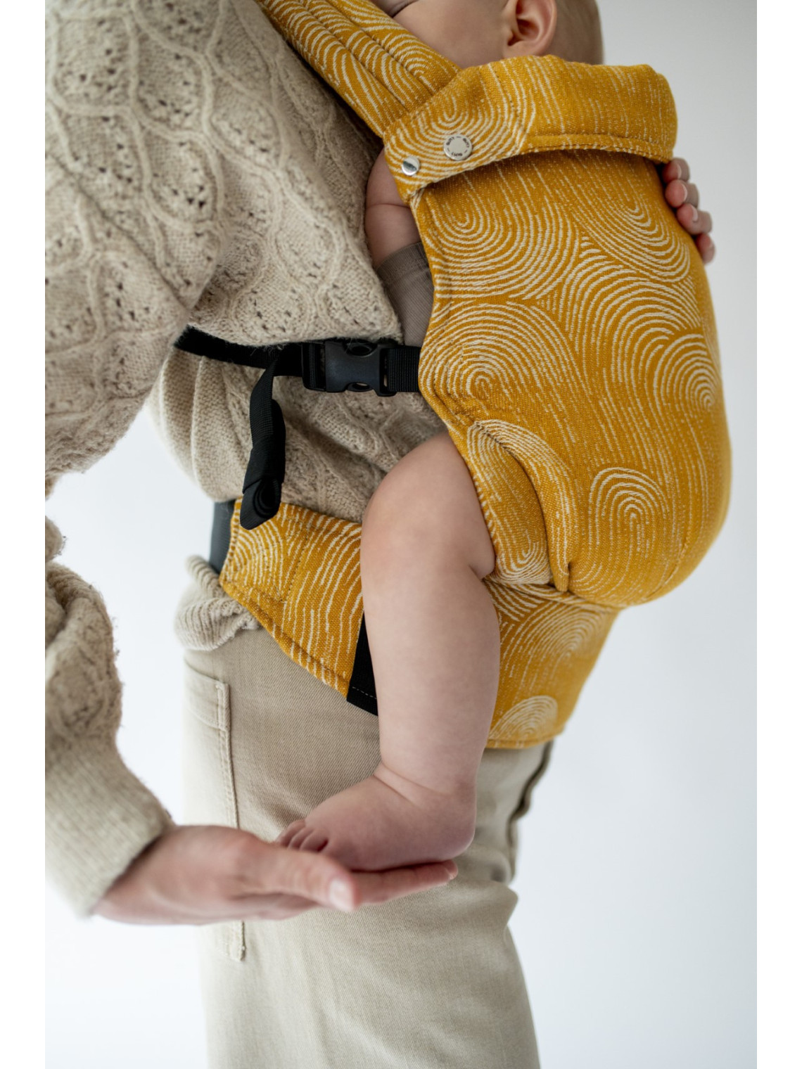 QUSY Standard 2.0 – innovative adjustable baby carrier