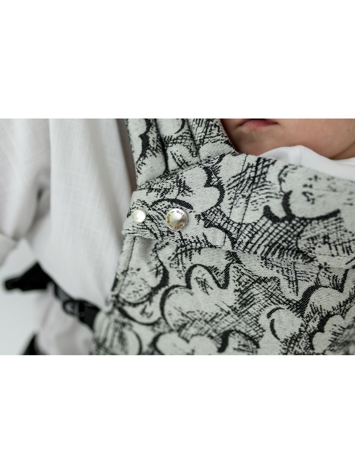 QUSY Standard 2.0 – innovative adjustable baby carrier