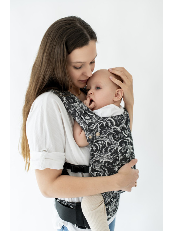 QUSY Standard 2.0 – innovative adjustable baby carrier