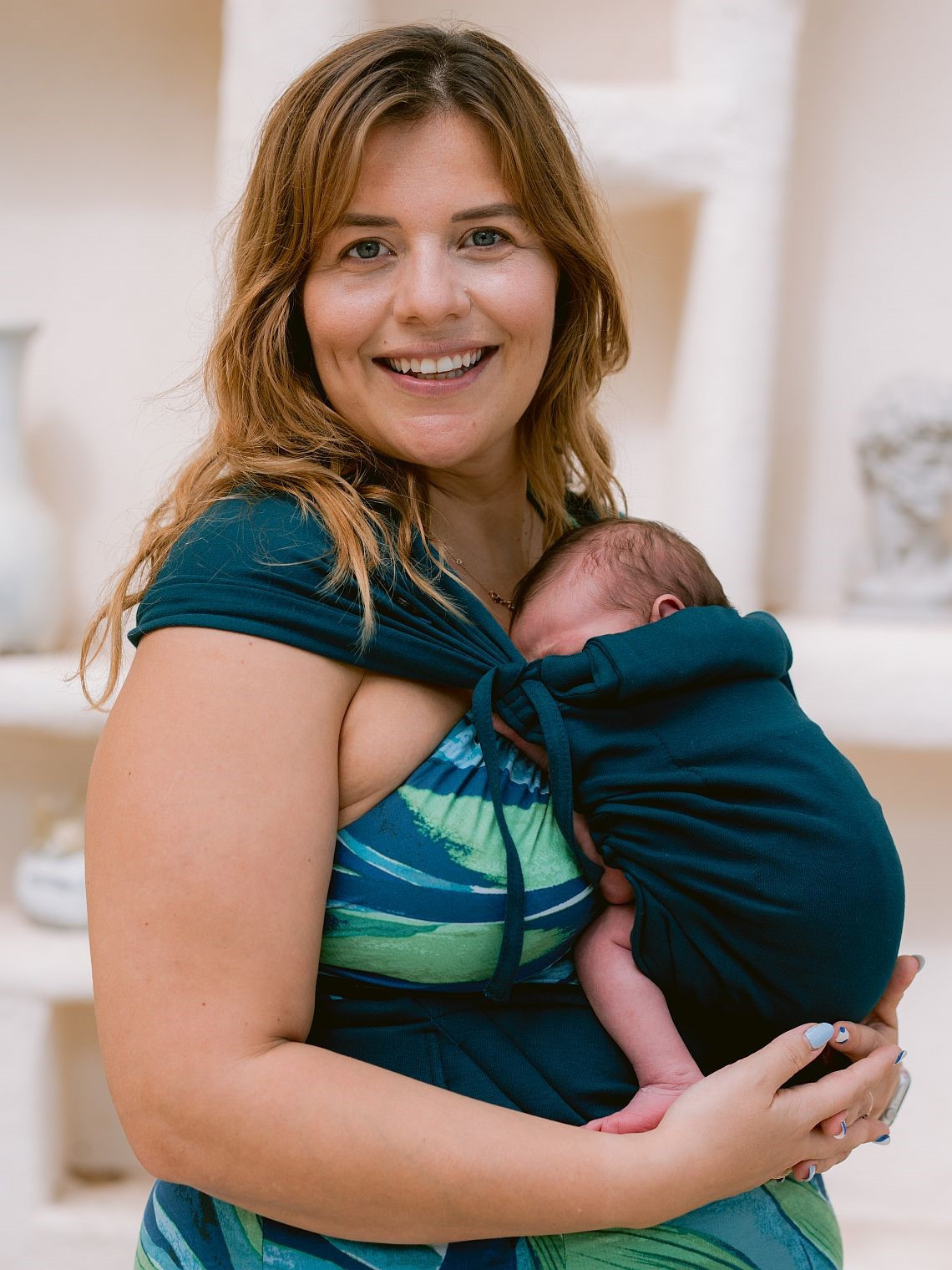 Neko Tiny – nešioklė mažyliams nuo 2,5 kg, su tampriu audiniu ir plačiais diržais