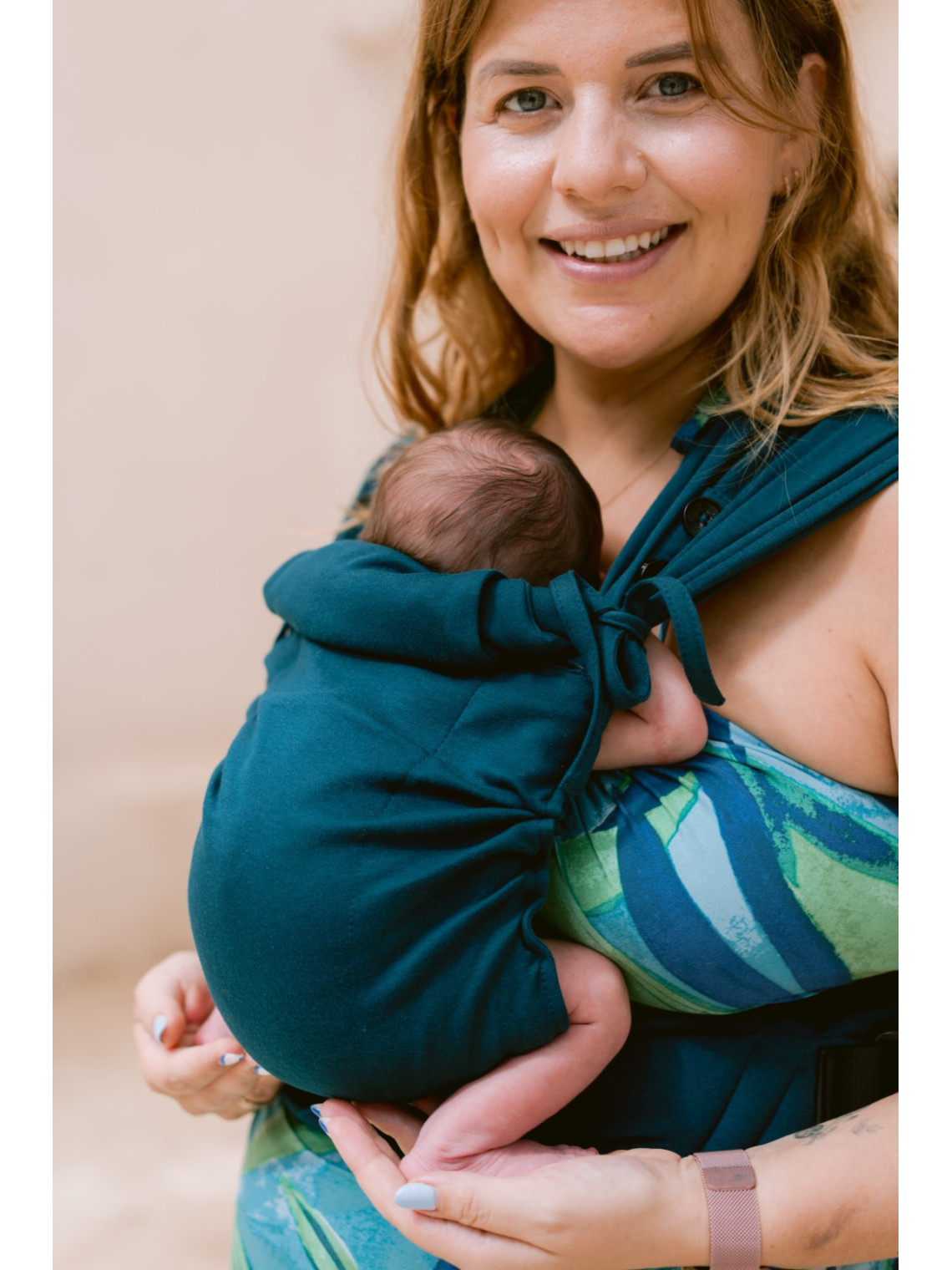 Neko Tiny – nešioklė mažyliams nuo 2,5 kg, su tampriu audiniu ir plačiais diržais