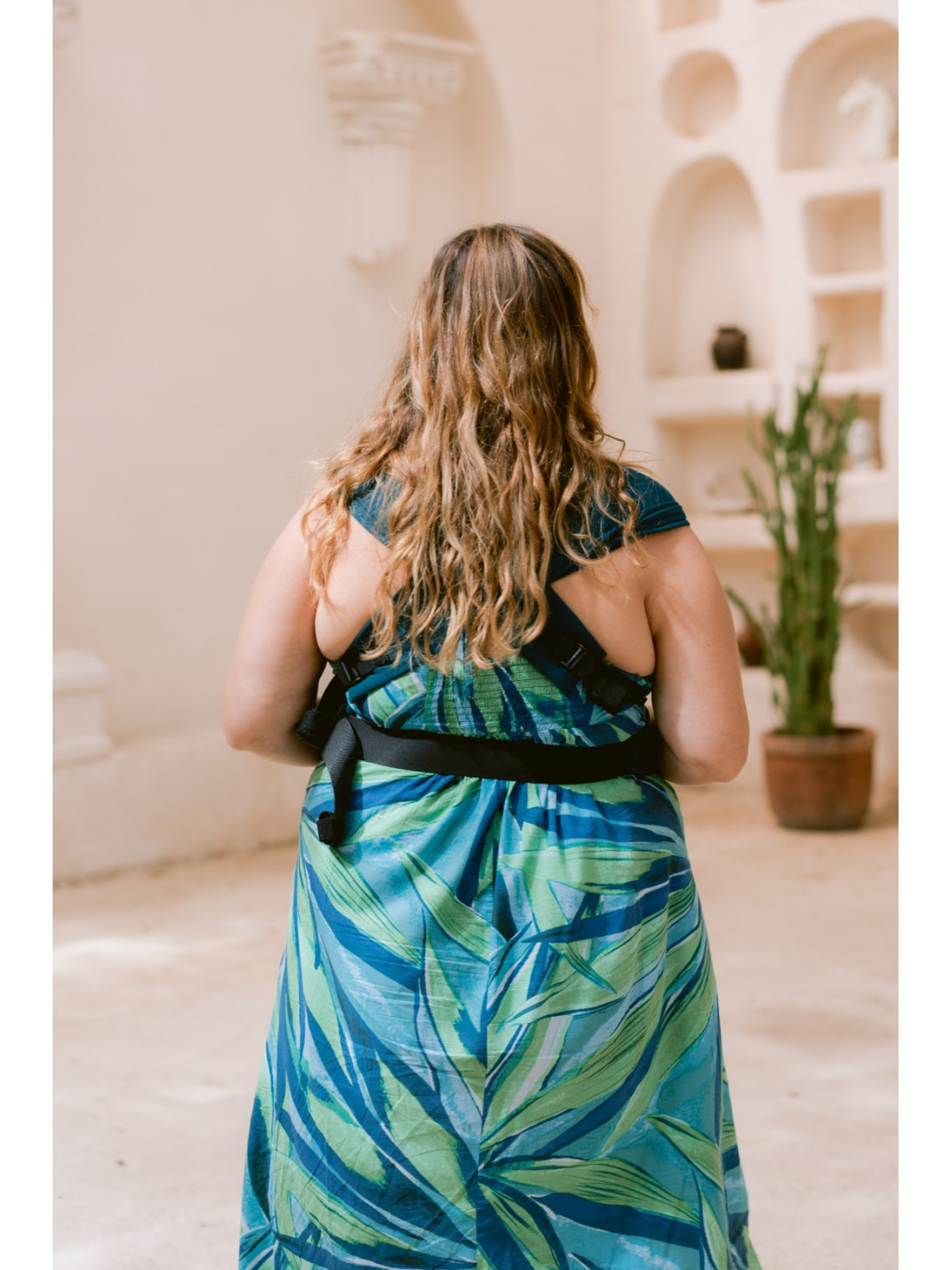 Neko Tiny – nešioklė mažyliams nuo 2,5 kg, su tampriu audiniu ir plačiais diržais