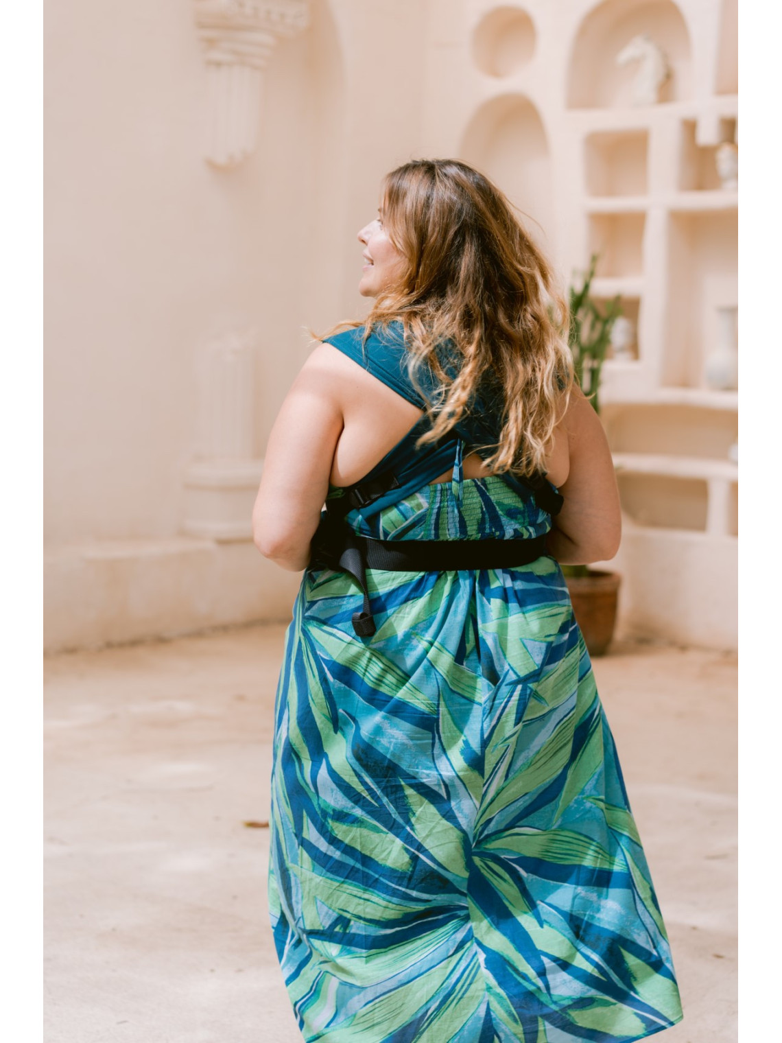 Neko Tiny – nešioklė mažyliams nuo 2,5 kg, su tampriu audiniu ir plačiais diržais