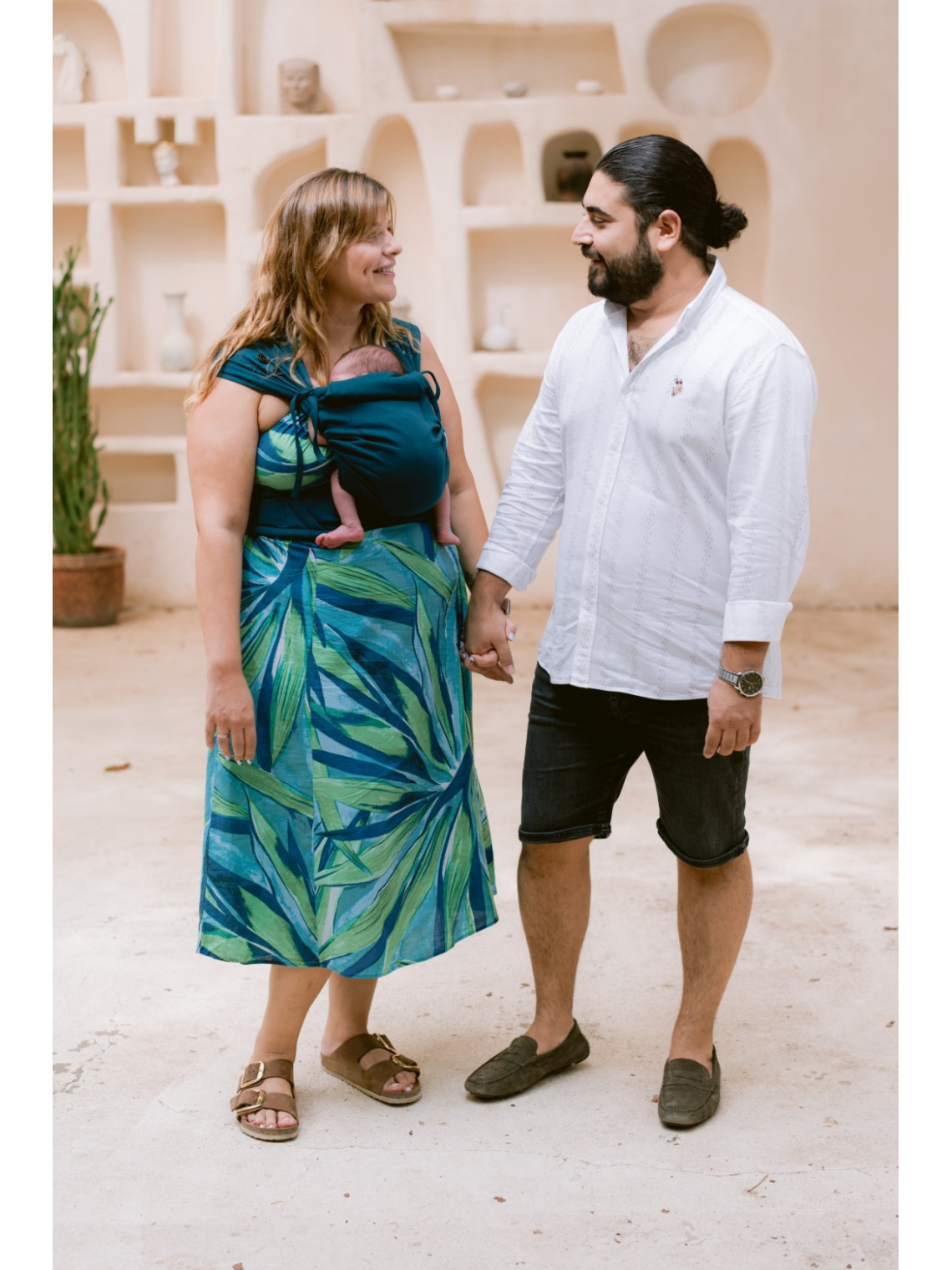 Neko Tiny – nešioklė mažyliams nuo 2,5 kg, su tampriu audiniu ir plačiais diržais