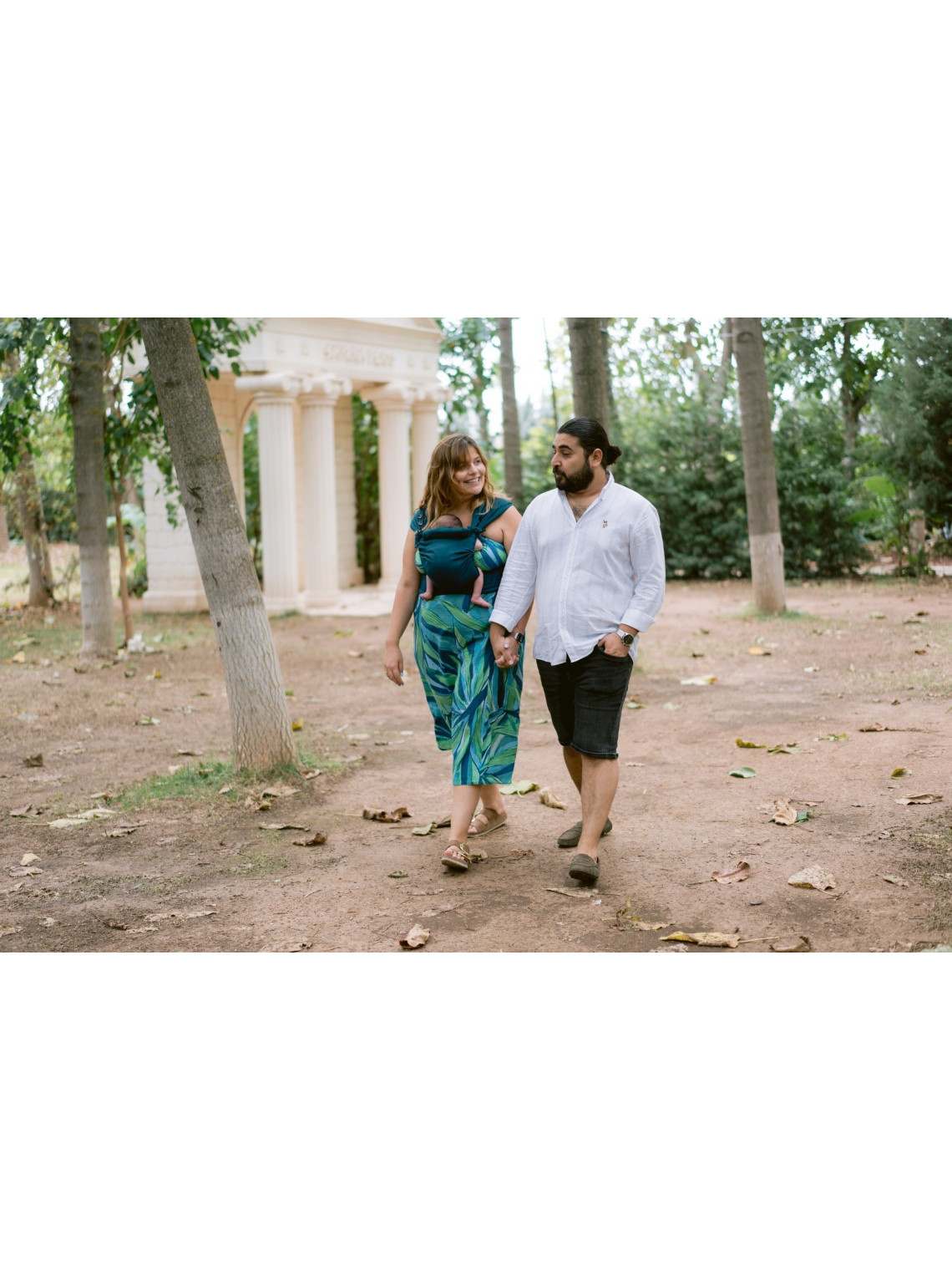 Neko Tiny – nešioklė mažyliams nuo 2,5 kg, su tampriu audiniu ir plačiais diržais