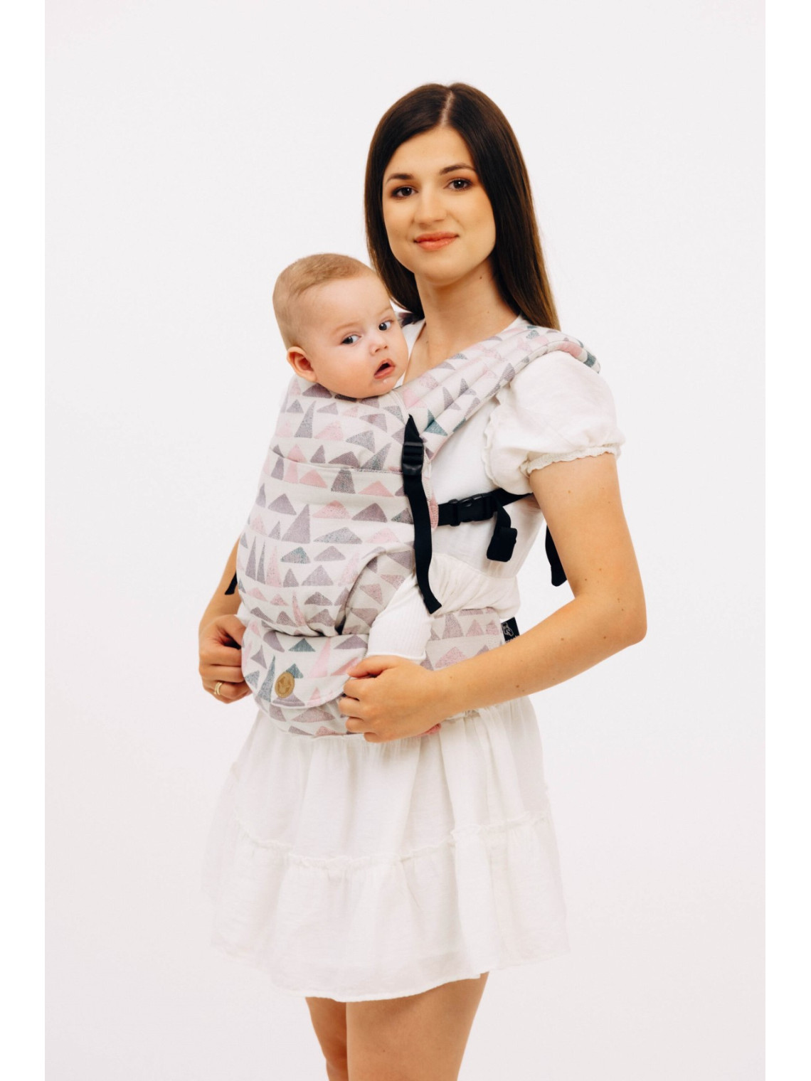 LennyLight – lightweight and intuitive baby carrier