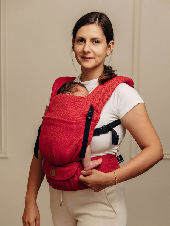 LennyLight – lightweight and intuitive baby carrier