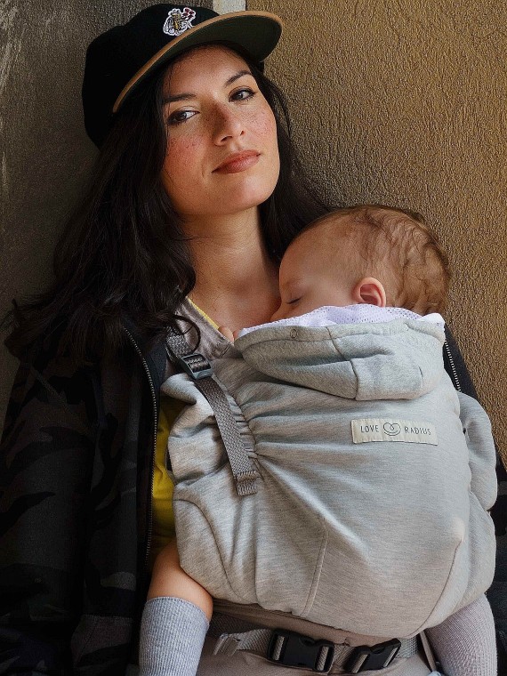 LOVE RADIUS HoodieCarrier 2 – ergonomic baby carrier from birth