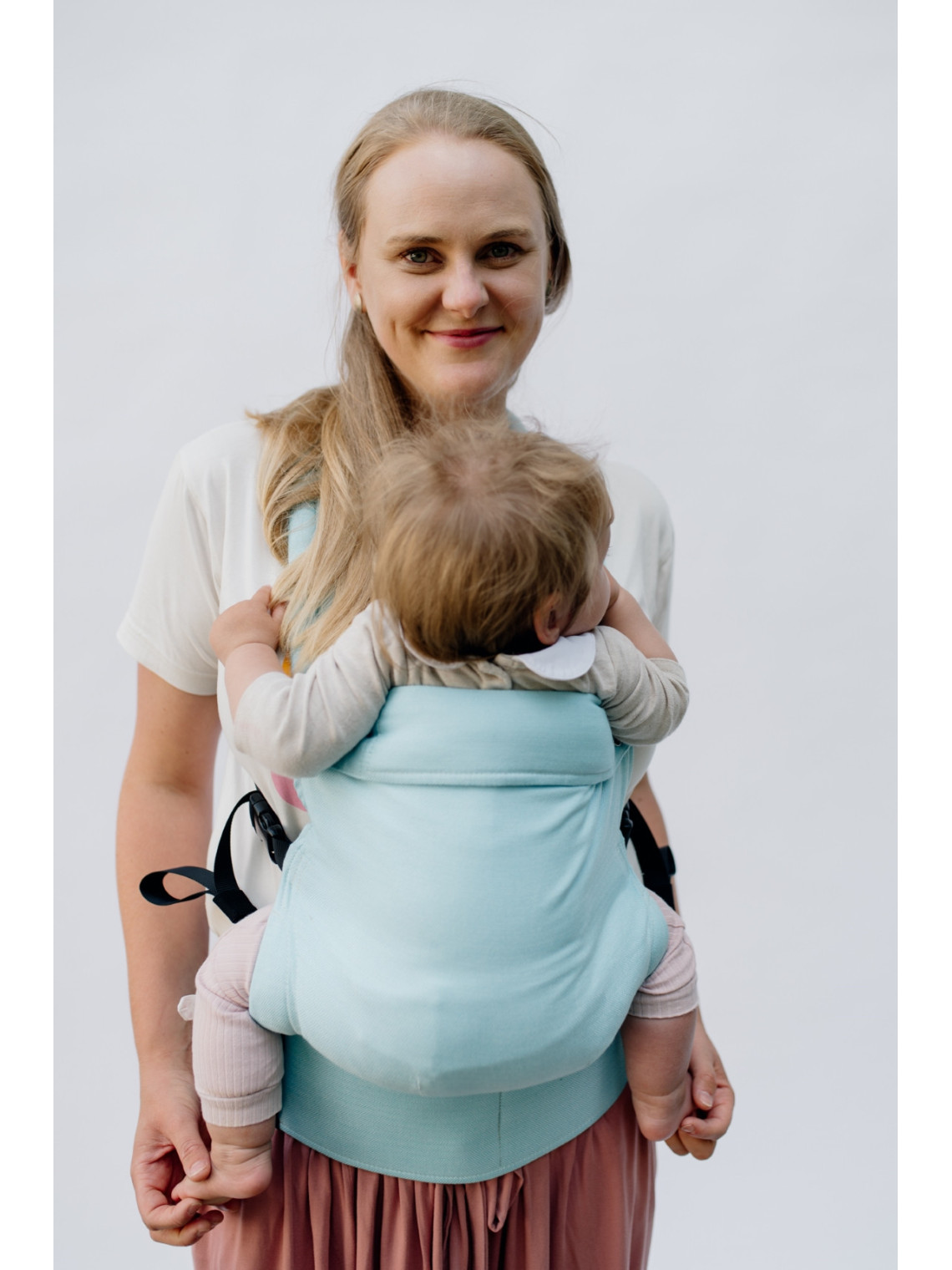 QUSY Standard 2.0 – innovative adjustable baby carrier