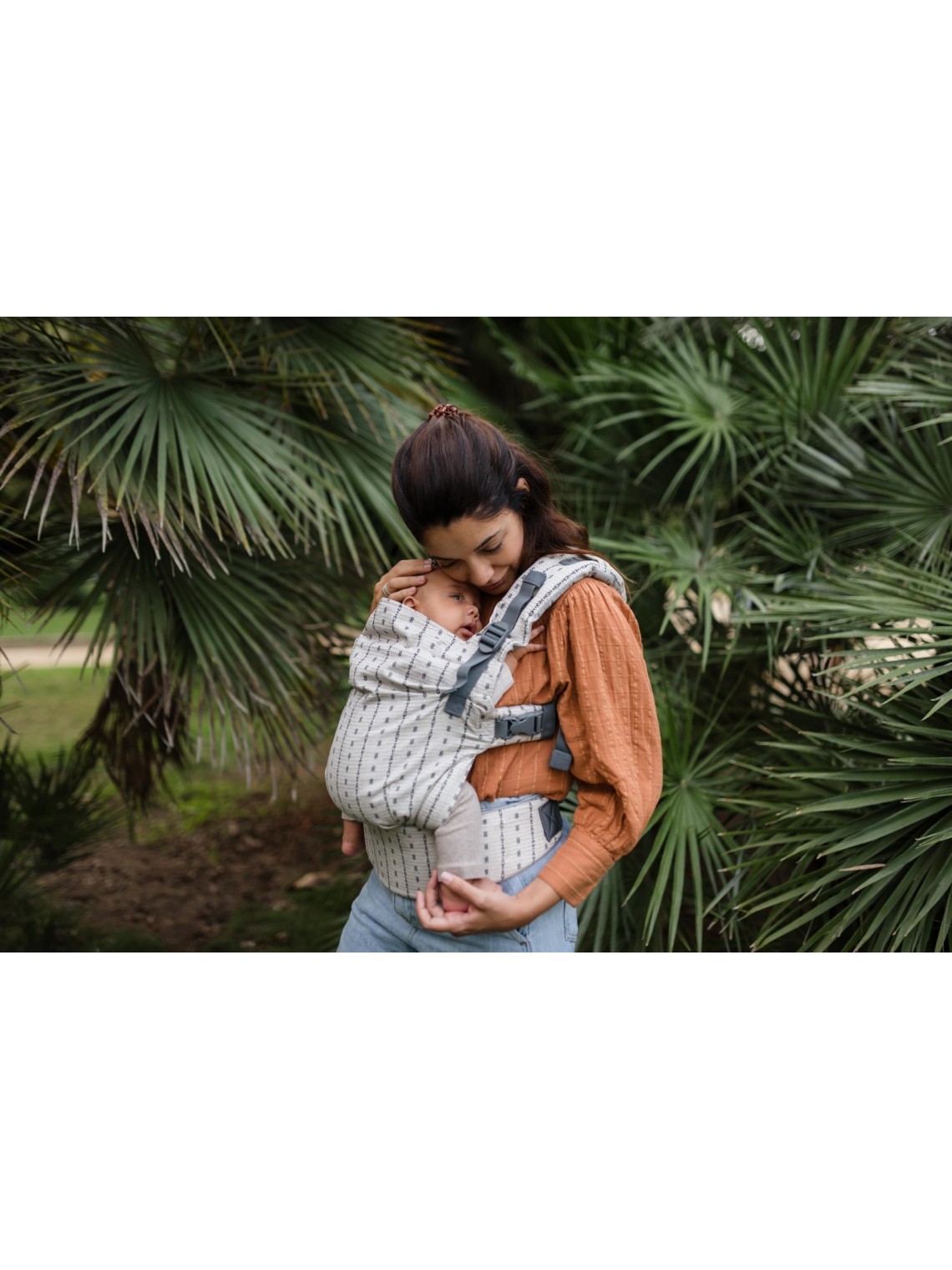 Boba X – adjustable ergonomic carrier from birth
