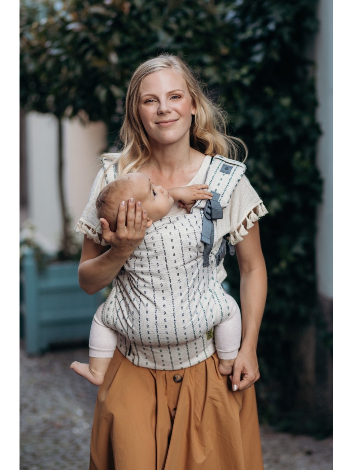 Boba X – adjustable ergonomic carrier from birth