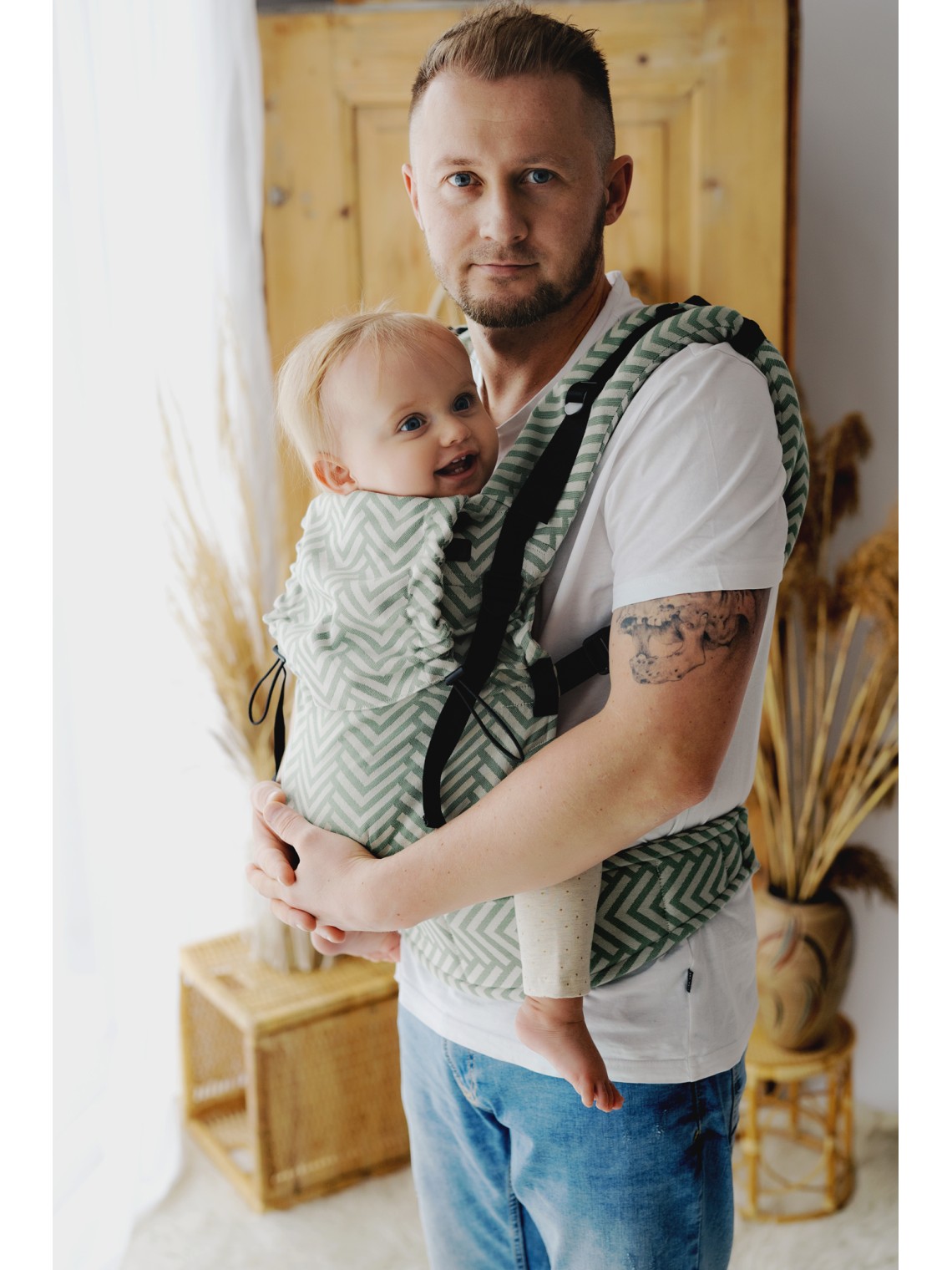 Little Frog Prime – lightweight, breathable newborn carrier