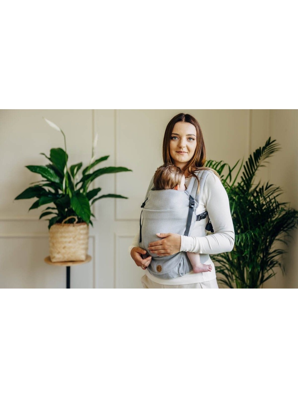 LennyLight – lightweight and intuitive baby carrier
