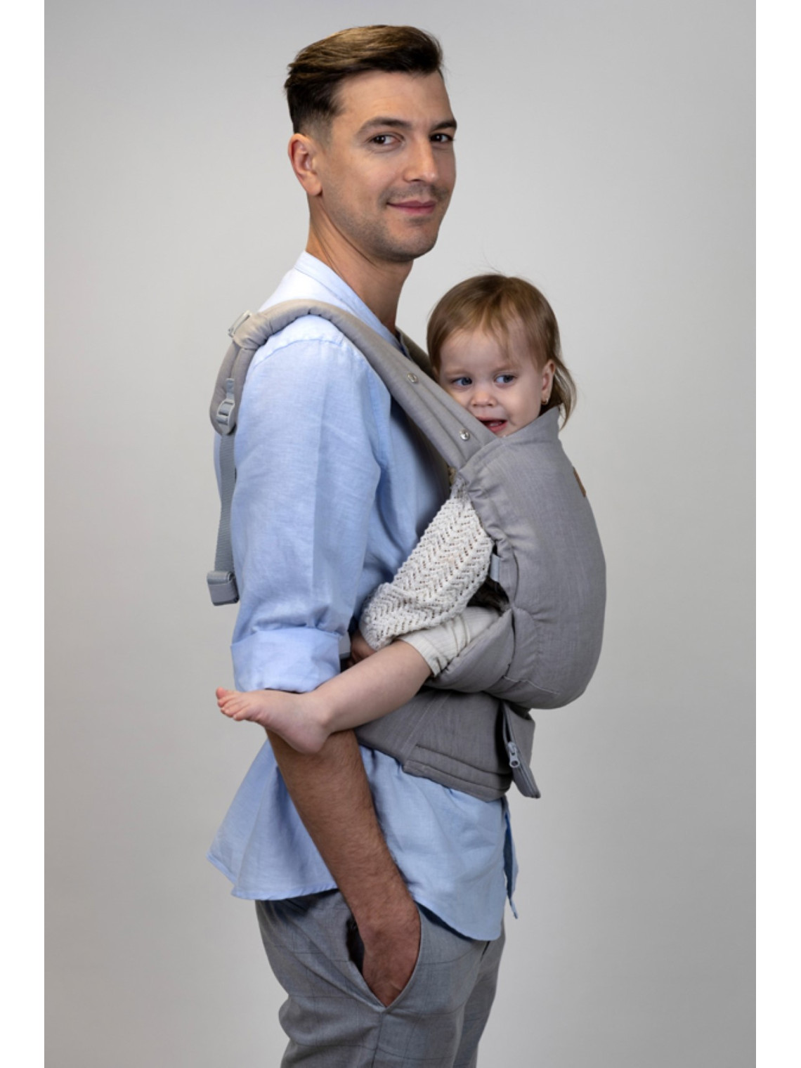 ISARA Elite is a timeless piece for parents who want effortless elegance and technical performance—without compromise.