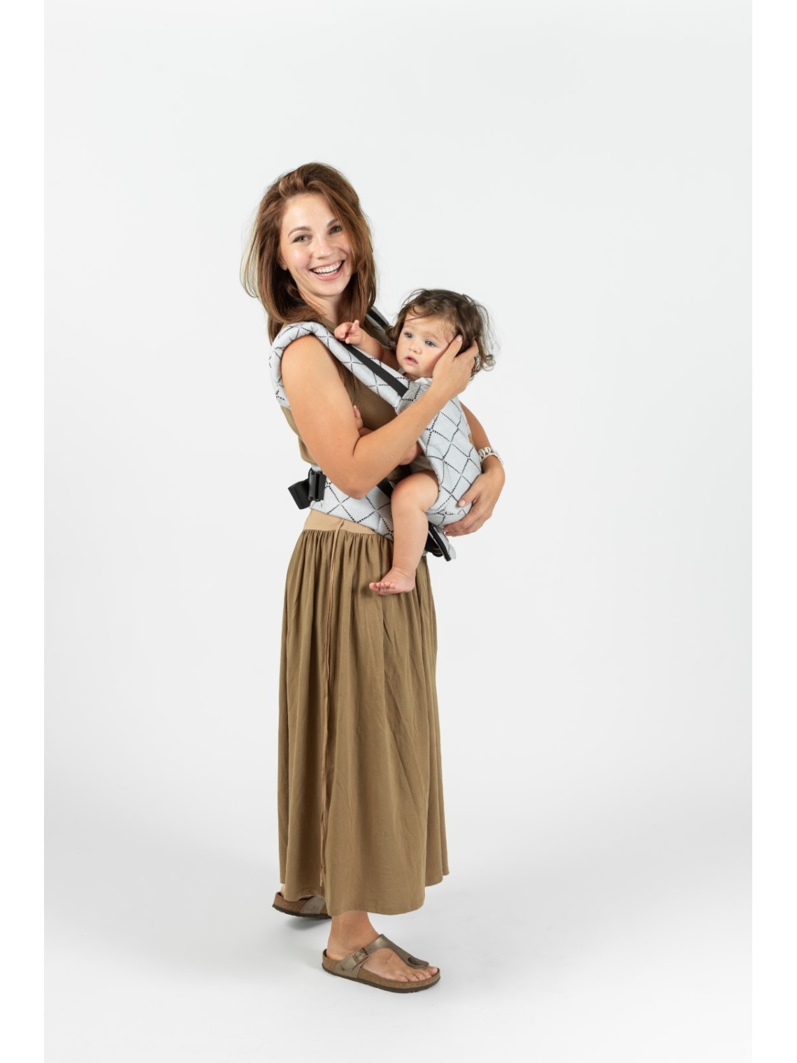 ISARA Quick Full Buckle – easy, fast, and ergonomic baby carrier