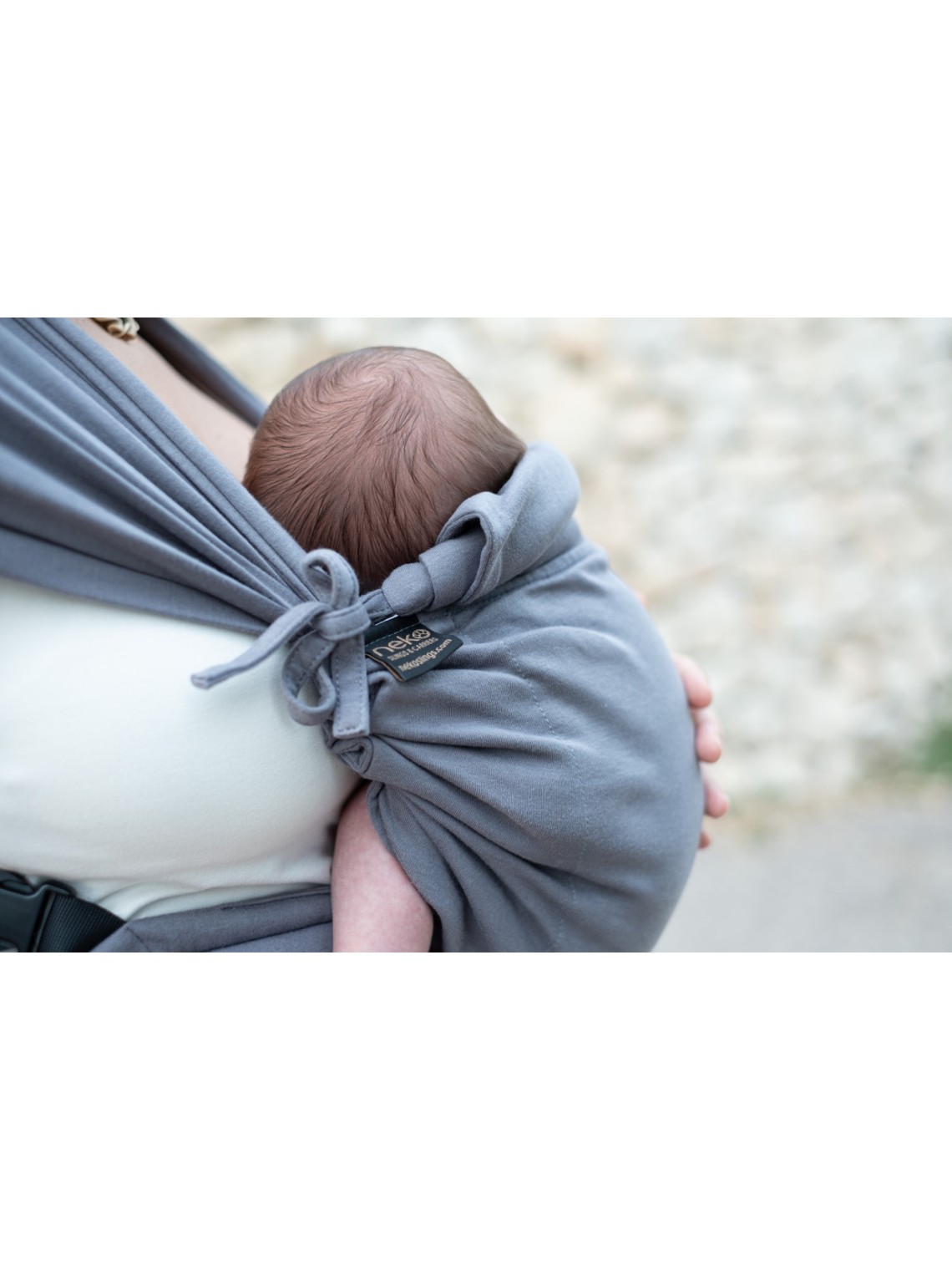 Neko Tiny – newborn baby carrier from 2.5 kg, made of stretchy wrap fabric