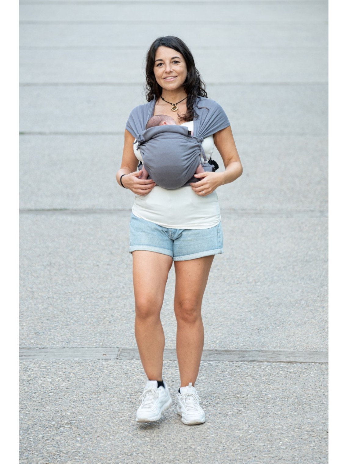 Neko Tiny – newborn baby carrier from 2.5 kg, made of stretchy wrap fabric