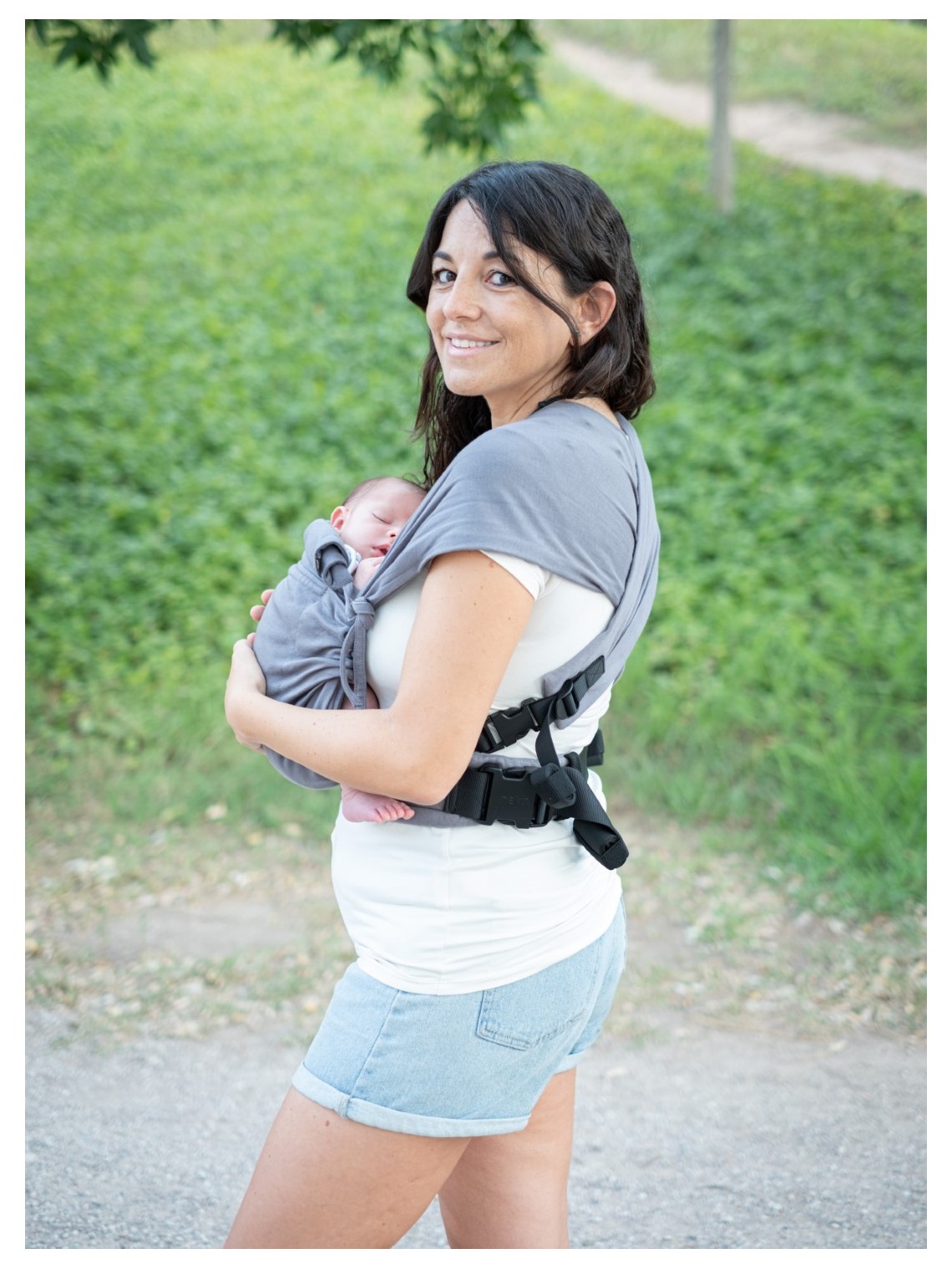 Neko Tiny – newborn baby carrier from 2.5 kg, made of stretchy wrap fabric