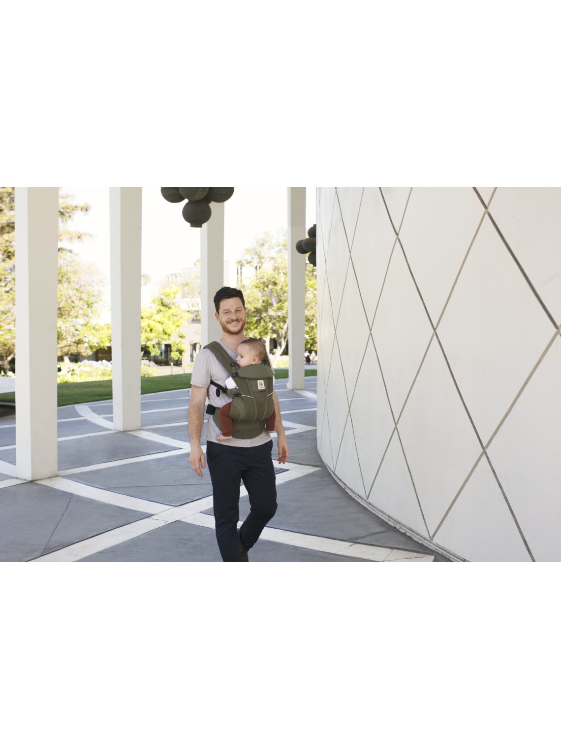 Ergobaby Omni Breeze – breathable comfort from newborn to toddler