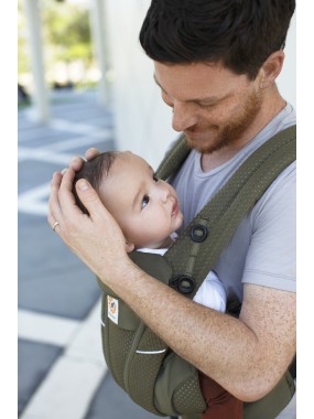 Ergobaby Omni Breeze – breathable comfort from newborn to toddler