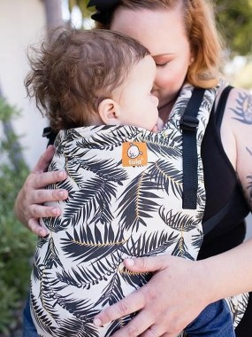 Tula Free To Grow Baby Carrier – ergonomic from birth, no insert needed