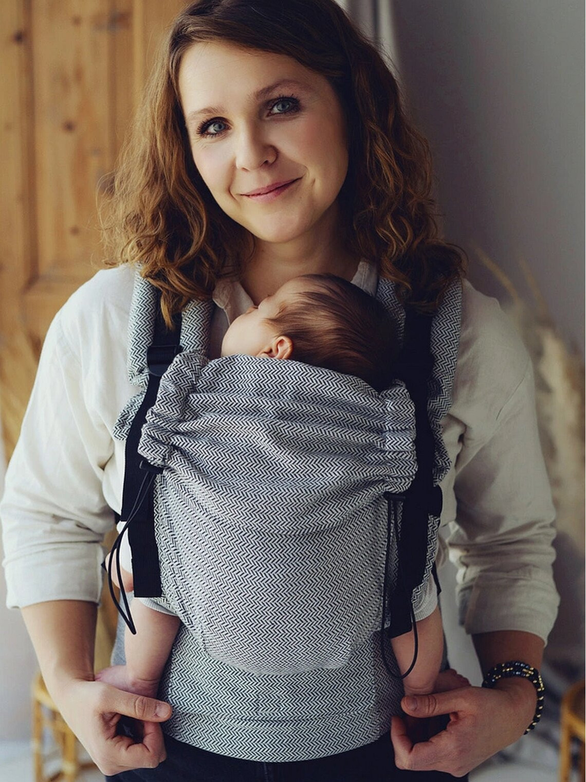 Little Frog Prime – lightweight, breathable newborn carrier