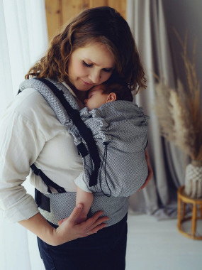 Little Frog Prime – lightweight, breathable newborn carrier
