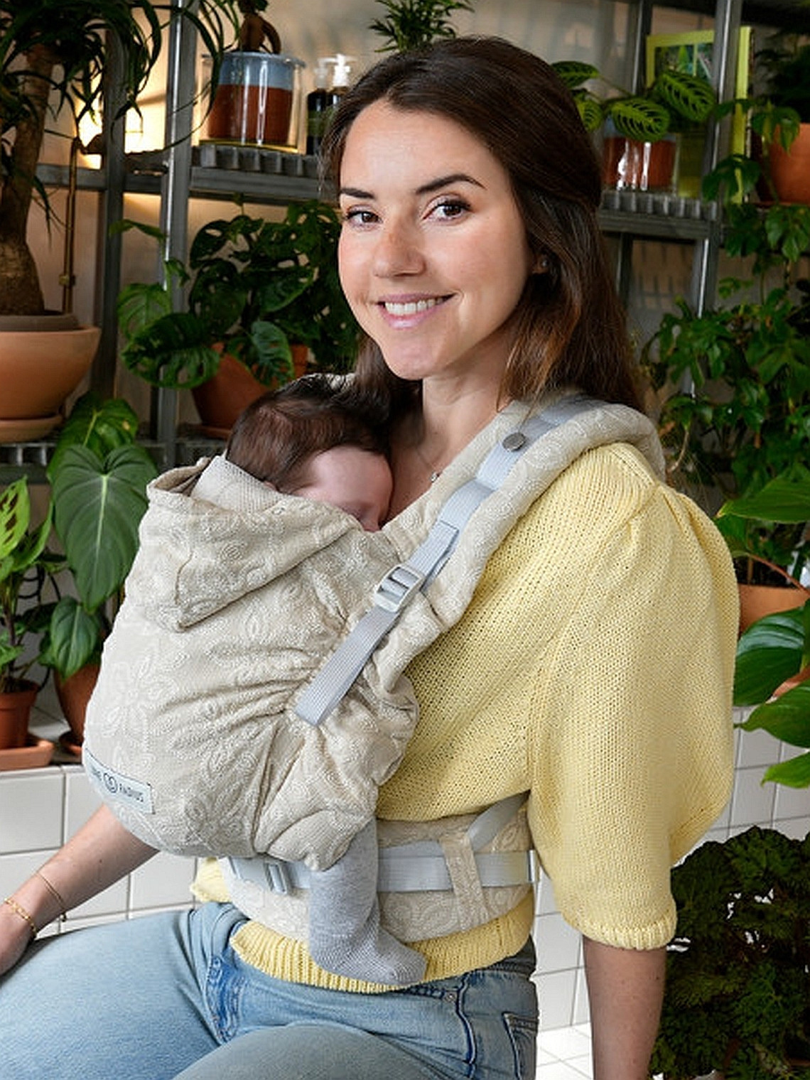 LOVE RADIUS HoodieCarrier 2 – ergonomiška nešioklė nuo gimimo
