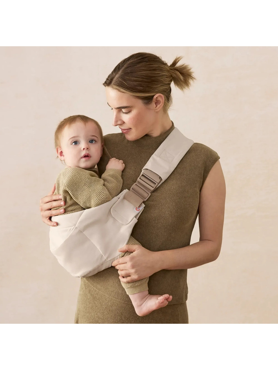 Ergobaby Upsie – a new, fun baby carrier for bigger kids.