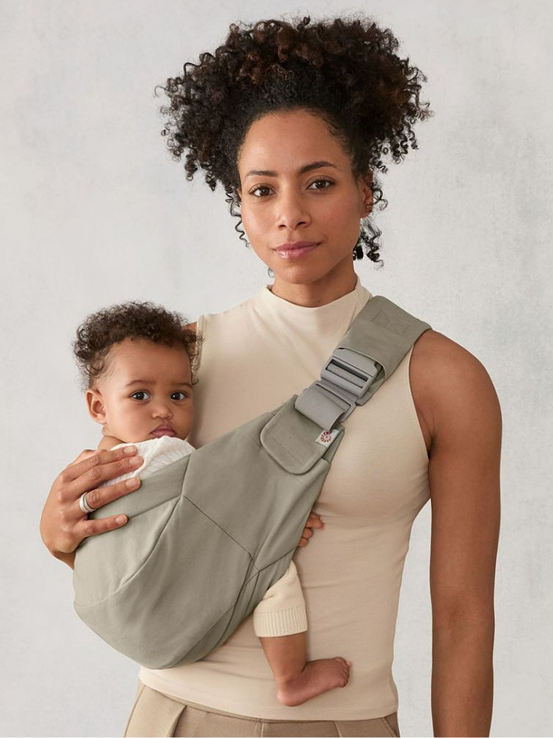 Ergobaby Upsie – a new, fun baby carrier for bigger kids.